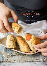 Cheesy Pepperoni Pizza Sticks Recipe Recipes Pizza Sticks Cheesy Pepperoni Pizza Sticks