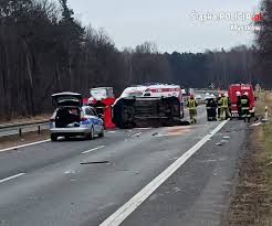 #katowice #wypadek śmiertelny wypadek w katowicach , kierowca autobusu przejeżdża po 19 letniej dziewczynie Smiertelny Wypadek W Winownie Na Drodze Dk 91 Droga W Strone Katowic Jest Zablokowana Gazeta Regionalna