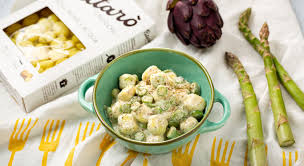 Gnocchi are a varied family of dumpling in italian cuisine. Gnocchi Con Asparagi E Carciofi Gnocchi Pataro