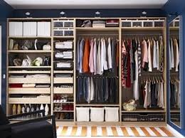 La Cabina Armadio Ikea Unadonna Disposizione Nell Armadio Armadio Ikea Costruire Un Armadio