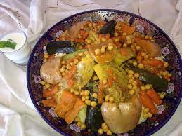 Esta vez lo he hecho con verduras y cordero pero podéis sustituir la ternera por pollo. Couscous Marroqui El Autentico Autenticul Couscous Marocan Recette Couscous Youtube