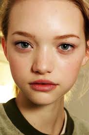 Balenciaga Fw 2004 Models With Freckles Gemma Ward Beauty