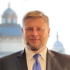 Patrick Findlay's Instagram, Twitter & Facebook