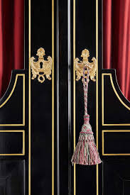 Maison Semonville A Parisian Hotel Particulier Celebrates Its Heritage With Aplomb Yatzer Parisian Apartment Landscape Decor Silk Curtains