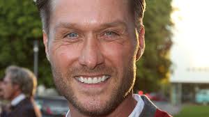 Hochzeit Und Kinder Schon Thema Bei Nico Schwanz Und Julia Promiflash De