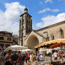 Voyagez en france avec les offices de tourisme. Beaulieu Sur Dordogne Visiter Beaulieu Sur Dordogne Visites Restaurants Hebergements