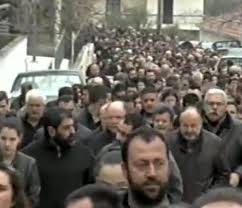Νέα ένταση και βίαιη προσαγωγή δύο μαρτύρων στο δικαστήριο (video). Nekros O Baggelhs