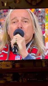 A little Robin standing beautiful in Cornwall.