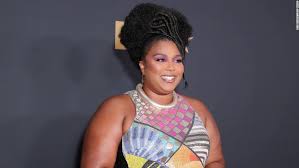 In january 2020, lizzo headlined fomo festival, performing in four australian cities and auckland, new zealand. 2021 Lizzo Behandelt Er Mitarbeiter Um Sich Zu Bedanken Gettotext Com