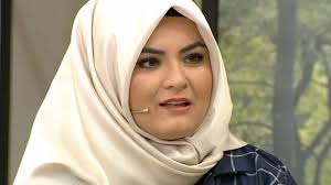 Hanife Gürdal inat yapar gibi paylaştı! Kocasıyla yarı çıplak... Edebiniz  de kalmamış - Internet Haber