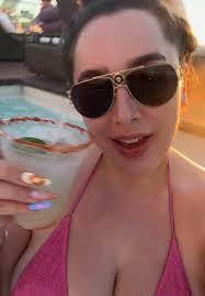 Amanda Rome West (@amandaromewestofficial)’s videos with Like It's The  Weekend