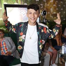 Bendig gehört dem volk der roma an und bezeichnet sich in der öffentlichkeit als schwul. Bendig Zkrotl Po Skandalu Ve Varech Se Hlida Letos To Prenecham Jinym Expres Cz