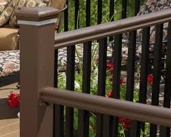Secured with hidden fasteners, this aluminum rail boasts a wider top and a sleek design. Aluminum Railing Radiancerail Azek Building Products Pvc Glass Panel With Bars