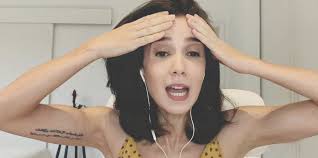 Clara, a lonely nurse from the outskirts of são paulo, is hired by mysterious and wealthy ana as the nanny for her unborn child. Marjorie Estiano Relata Experiencia De Quase Morte Em A Vida Da Gente