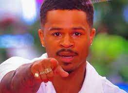 Reggie charles (@reggiecharles_)