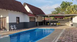 The type of homestay would be good for everyone's taste. Besla Homestay Lot1253 At A Famosa Resorts Melaka With Villa 5rooms Private Pool Karaoke And Bbq Entire Villa Malacca Deals Photos Reviews