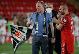 Süper lig tarihinde beşiktaş formasıyla futbolcu (1991/92, 1994/95 & 2002/03) ve teknik direktör (2020/21) olarak şampiyonluk yaşayan ilk isim olmuştu. Brauche Eine Pause Ungewissheit Bei Double Trainer Sergen Yalcin Ligablatt Fussball Zur Stunde