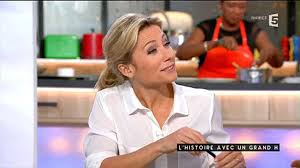 Son émission podcastable est téléchargée et écoutée par plus d'un million d'auditeurs chaque mois. Franck Ferrand Raconte Comment Stephane Bern Lui A Appris La Mort De Lady Di Regardez Video Dailymotion