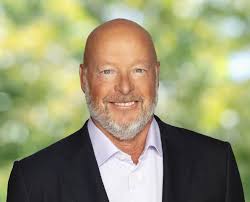 NEWS: CEO Bob Iger Plans to Continue With Disney Hiring Freeze