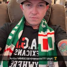 What are some alternatives to salt, pepper, and seasoning salt?