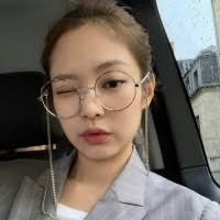 20+ "Julia Hillary" profiles