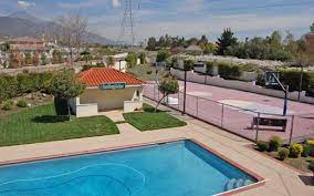 snoop dogg luxury swimming pools celebrity real estate swimming pools