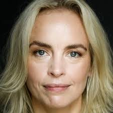 Barbara Petzold's Instagram, Twitter & Facebook