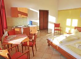Hotel garni haus pommern seebad ahlbeck. Haus Pommern Mit Ferienwohnungen Ahlbeck Fur 3 Personen Ostseebad Ahlbeck