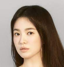 She gained popularity in asia through her leading roles in television dramas autumn in my heart (2000), all in (2003), full house (2004), that winter, the wind blows (2013), descendants of the sun (2016) and encounter. Song Hye Kyo ì†¡í˜œêµ Mydramalist