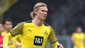Check spelling or type a new query. Erling Haaland Bvb Urlaub Mit Transfer Agent Und Wilder Kleidung Bvb