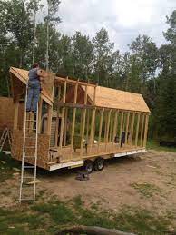 Couple Living Simply In 200 Sq Ft Tiny House Built For 15k Building A Tiny House Diy Tiny House Tiny House Trailer