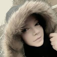 Sarah Я Leist (@SarahRLeist)