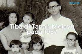 Ten years later, in 1979, he was convicted of five charges under official. The Unspinners Kembali Lim Kit Siang Lahir Di China Sah Komunis