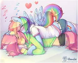 Rainbow Dash Hugging Fluttershy By T Hoodie Fluttershy Rainbow Dash Mlp My Little Pony