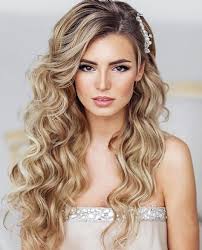 Style a persons hair can reflect the personality and characteristics of a person, make your hair terrific. Weiche Hochzeit Locken Hochzeitsfrisuren Long Hair Styles Wedding Curls Wedding Hair Down
