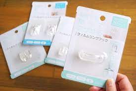 シールを使わず 何度でも貼ってはがせる100均のフィルムフックをご存じですか 最近登場したリングタイプとその他の活用法もご紹介します 収納 アイデア セリア セリア おすすめ