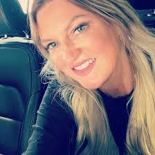 Kerry Noel's Instagram, Twitter & Facebook