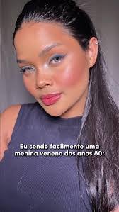 Sharon Seidel's Instagram, Twitter & Facebook