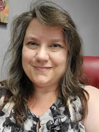 Jennifer Oaks's Instagram, Twitter & Facebook