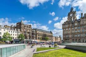 Skotlandia adalah nama dari salah satu negara bagian penyusun inggris raya (united kingdom) yang terletak di pulau britania bagian utara. Terkenal Sebagai Negeri Keluarga Kerajaan Berikut 10 Tempat Wisata Di Skotlandia Tempat Wisata Skotlandia