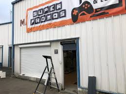 Ca tombe bien nous aussi. Vol A La Voiture Belier Dans Un Magasin De Jeux Videos A Chauny