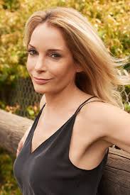 Holly Fowler's Instagram, Twitter & Facebook