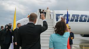 Voglio visitare tutte le zone visitabili del paese, che rappresentano la ricchezza etnica, culturale e religiosa della romania, è stata la volontà. Pope Francis Apologizes To Roma For Discrimination Stresses Need For Unity During Romania Visit Romania Insider