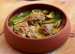 In a cast iron frying pan, pour the oil and heat till almost smoking. Kare Kare Kawaling Pinoy