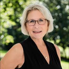 Sharon Bass, Real Estate Agent