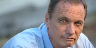 Bosch: Legacy's Gregory Scott Cummins Talks Crate & Barrel, Ballard  Spin-Off & Streaming [Exclusive] : r/BoschTV