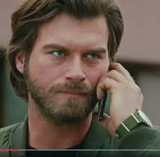 Cesur Ve Guzel 13 Bolum Dizi Kiyafetleri Cesurun Kolundaki Haki Renk Saatin Markasi Ne Actores Actuacion Que Guapo