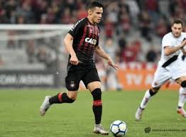 Estou muito feliz pela oportunidade que o. Bahia Noticias Esportes Noticia Raphael Veiga Elogia Tecnico Do Atletico Pr E Avisa Brigar Por Coisa Grande 31 08 2018