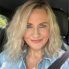 Aimee Mudd's Instagram, Twitter & Facebook