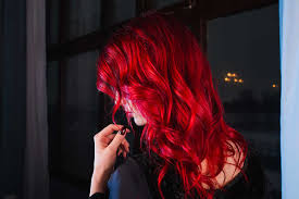 Cherry capelli rosso prugna capelli viola capelli rosso scuro bordeaux capelli rossi color ciliegia capelli. Capelli Rosso Ciliegia Tutti Pazzi Per Questo Colore Haircare It